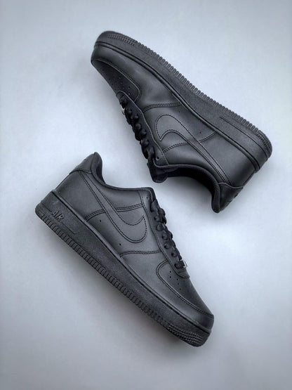 TÊNIS NIKE AIR FORCE 1 TRIPLE BLACK