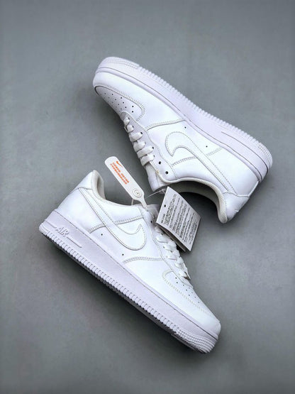 TÊNIS NIKE AIR FORCE 1 TRIPLE WHITE