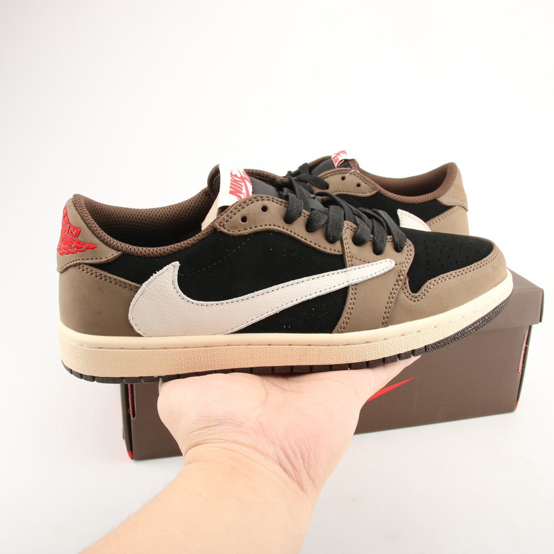 TÊNIS NIKE AIR JORDAN 1 LOW x TRAVIS SCOTT OG SP