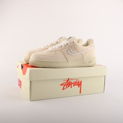 TÊNIS NIKE AIR FORCE 1 x STUSSY FOSSIL