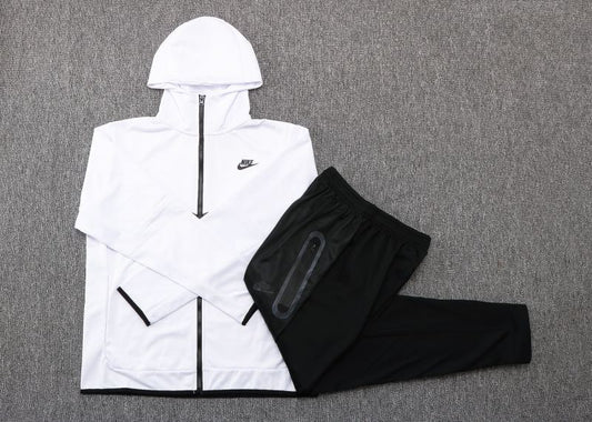 Conjunto Nike Tech Fleece Branco e Preto