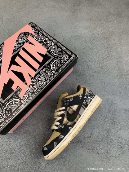 TÊNIS NIKE DUNK SB TRAVIS SCOTT