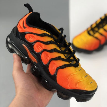 TÊNIS NIKE VAPORMAX PLUS SUNSET