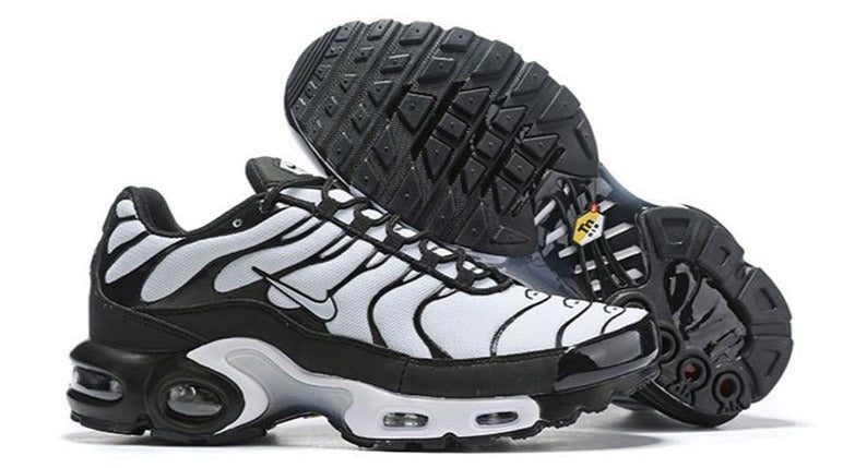 TÊNIS NIKE AIR MAX PLUS TN OREO WHITE