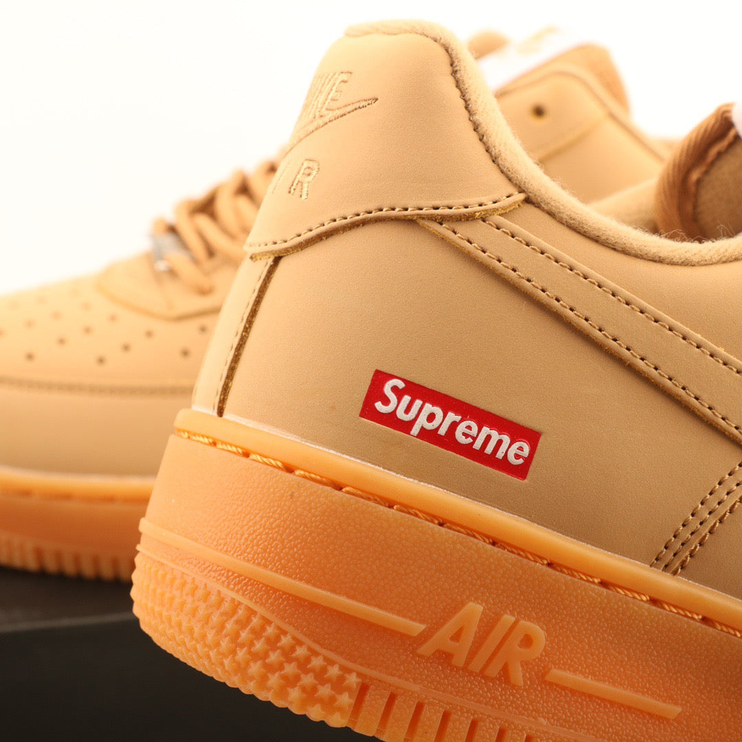 TÊNIS NIKE AIR FORCE 1 SP WHEAT x SUPREME