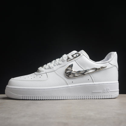 TÊNIS NIKE AIR FORCE 1 MOLTEN METAL