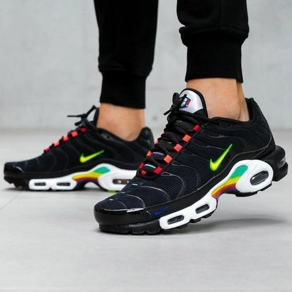 TÊNIS NIKE AIR MAX PLUS TN CORDUROY