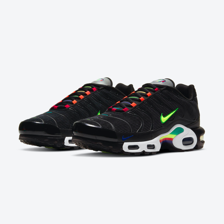 TÊNIS NIKE AIR MAX PLUS TN CORDUROY