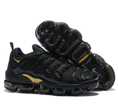 TÊNIS NIKE VAPORMAX PLUS GOLDEN BLACK