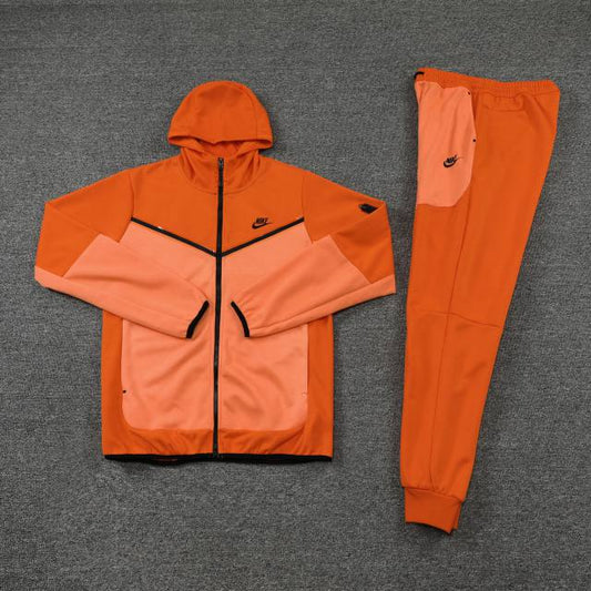 Conjunto Nike Tech Fleece Laranja