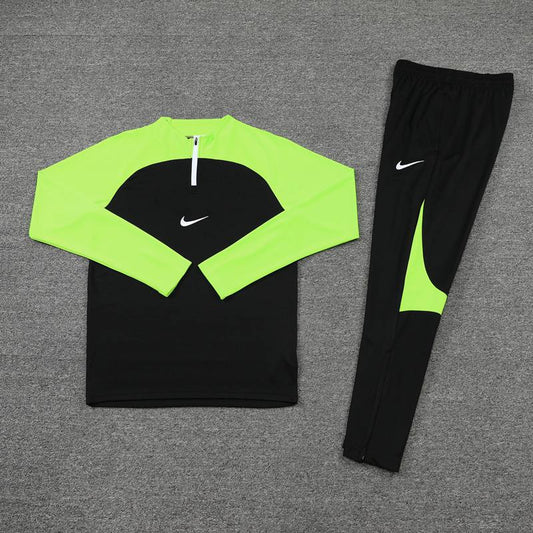 Conjunto Treino Nike Preto e Verde - Futhold