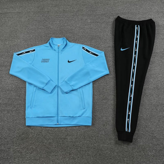 Conjunto Nike Repeat Azul x Preto