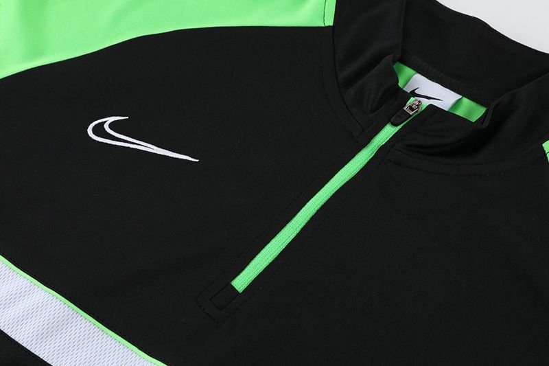 Conjunto Nike Treino Preto x Verde Dri Fit